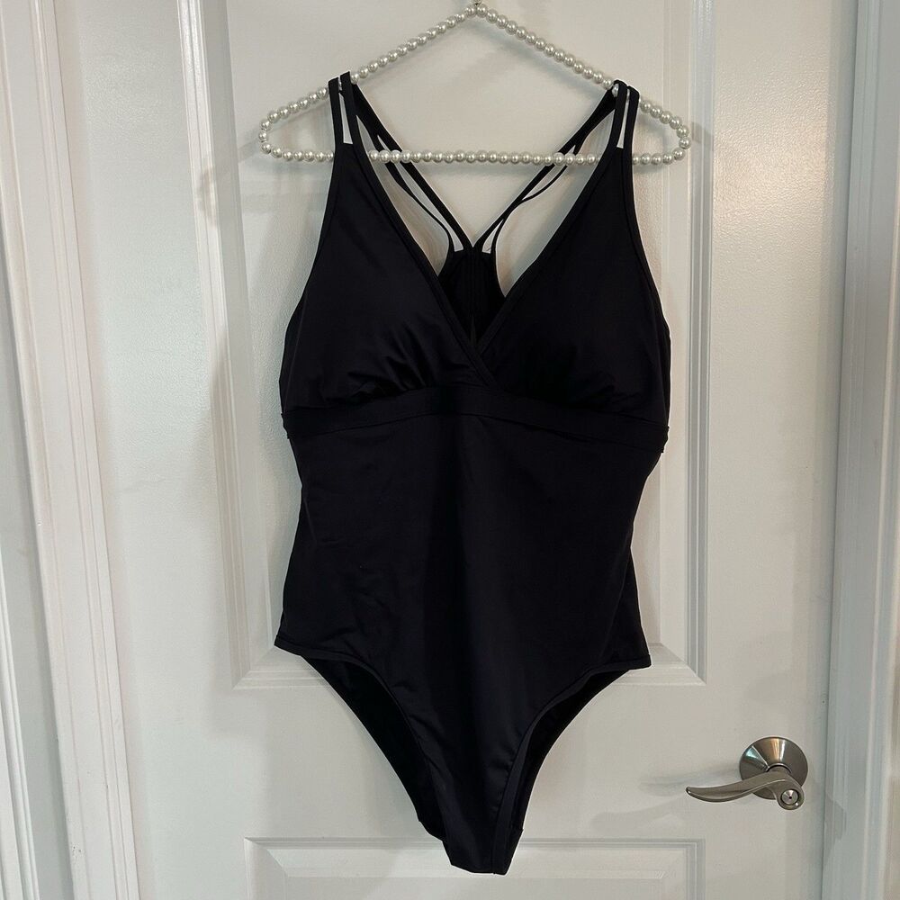 L.L. Bean Black One Piece Swimsuit Women's Size 16 Reg Classic Beach Vacation